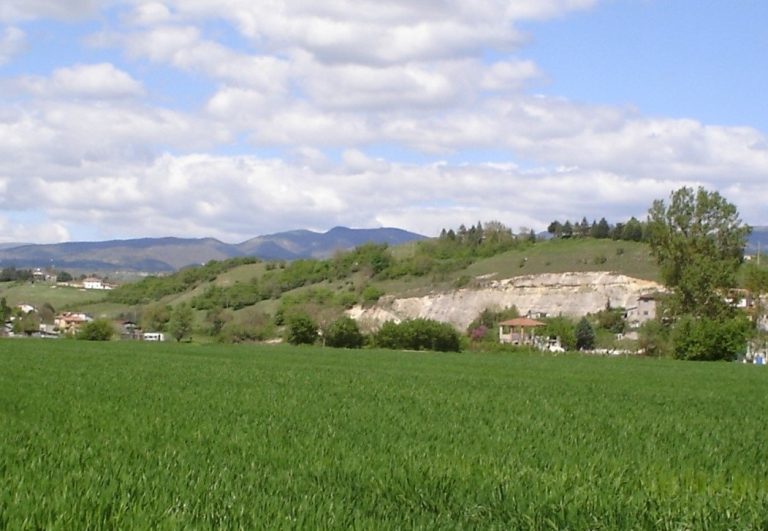 L’isola di Issa e l’antico Lago Velino