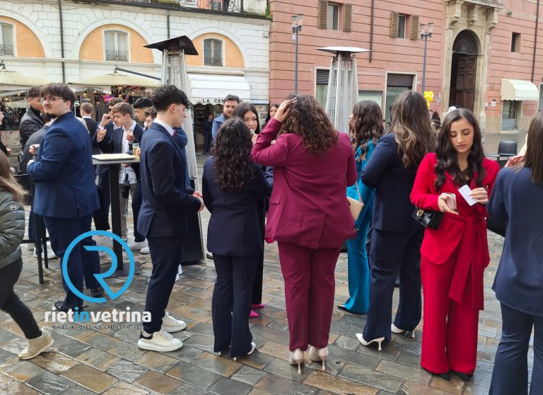 Pranzo dei 100 giorni! I diplomandi festeggiano