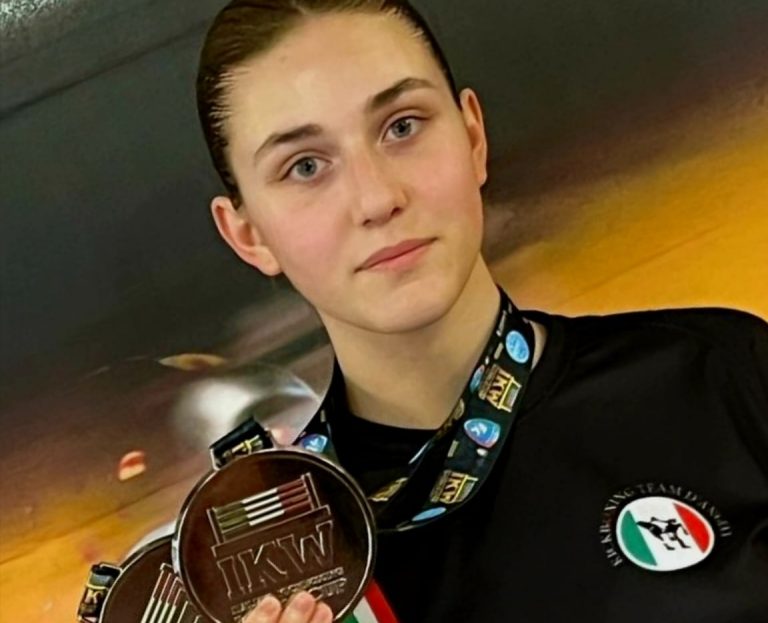 Valeria D’Angeli conquista a Jesolo due medaglie di argento nella Coppa del Mondo di Kickboxing