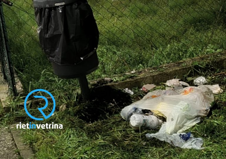 SEI TU IL REPORTER – “In via Cattani c’è gente che butta i rifiuti di casa nei cestini del giardino pubblico”