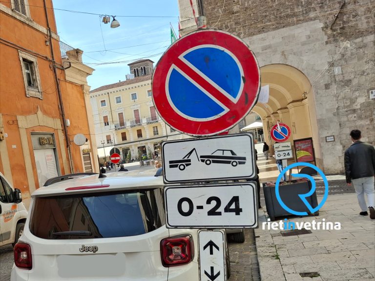 Dal 24 marzo via Garibaldi chiusa al traffico da largo Cairoli. Inversione di marcia in via Pescheria