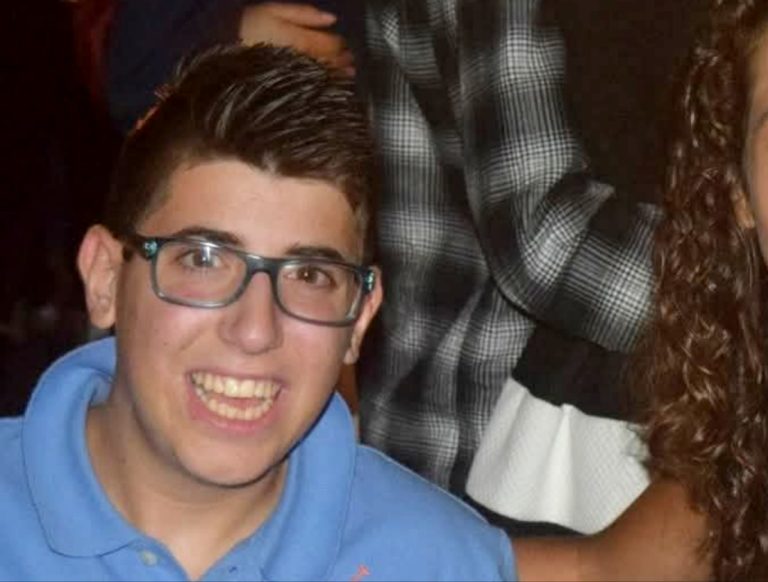 Mọrte Nicolò, Greccio proclama il Lutto Cittadino