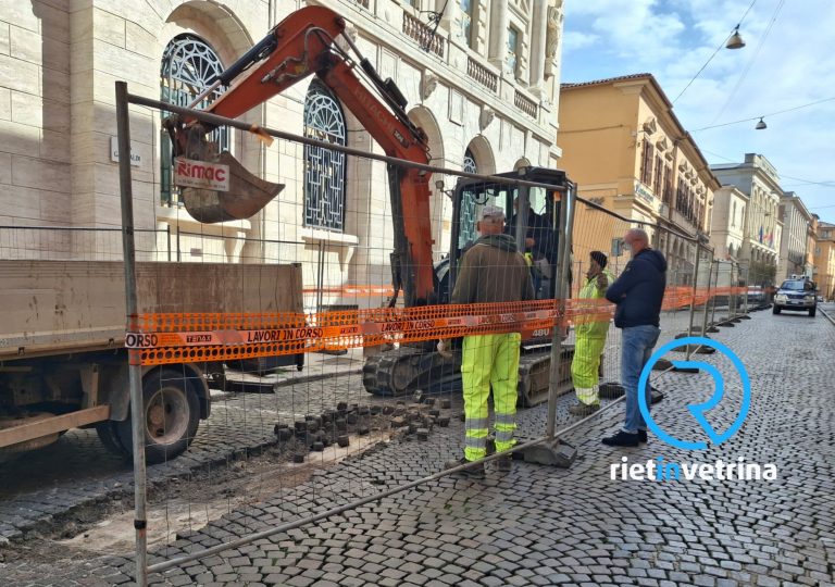 ►VIDEO – Ruspe al lavoro. Avviato il cantiere di via Garibaldi