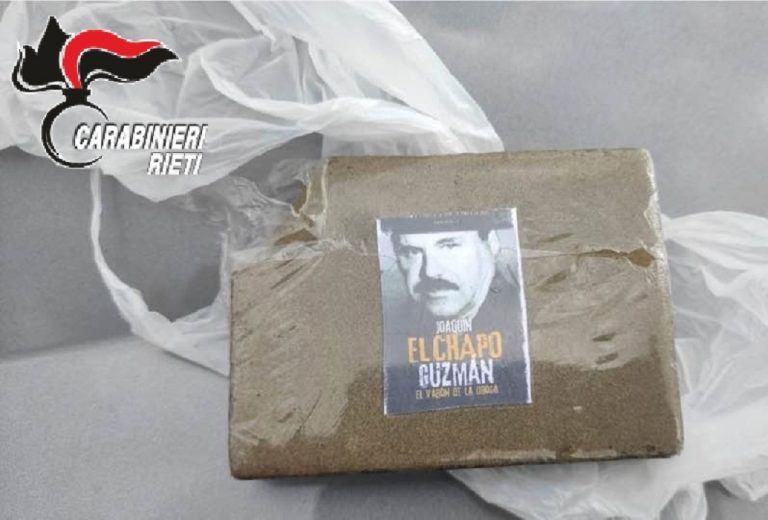 Arrestati due stranieri. Uno spacciava hashish sponsorizzata “El Chapo Guzmán” noto narcotrafficante messicano
