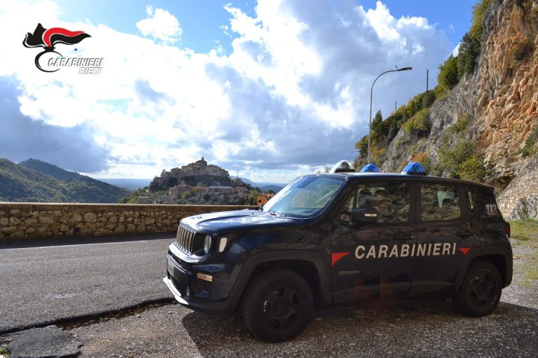 Donna di Cottanello truffata via WhatsApp da due napoletani noti alle Forze dell’Ordine