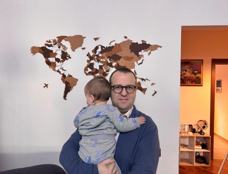 Festa del papà: la storia di Daniele Ferri, in Poste Italiane dal 2019