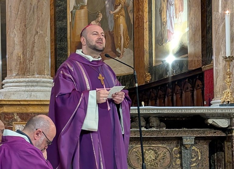 Don Vito: “Auguri cari fratelli e sorelle. Il Crocifisso è Risorto”