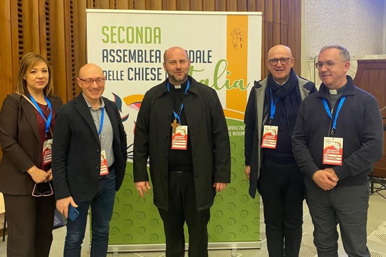 Assemblea Siodale: ci sono anche il vescovo Piccinonna, don Casimiro e don Paolo