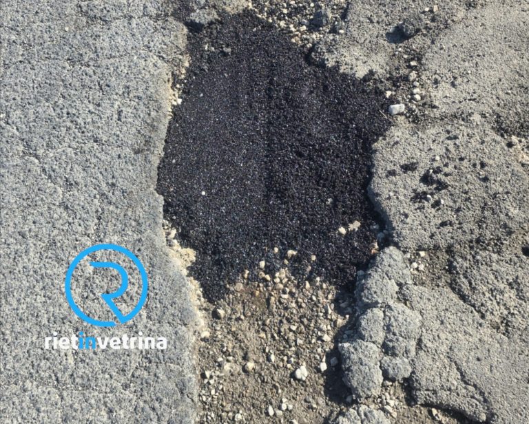 SEI TU IL REPORTER – Ale: “In via Cese perché non rifare l’asfalto invece di chiudere le buche?”
