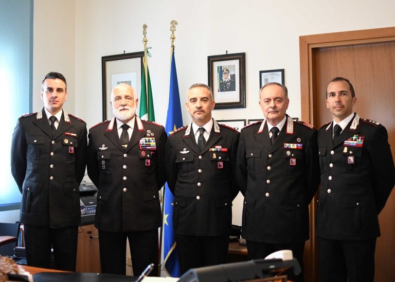 I carabinieri salutano per pensionamento Giovanbattista Ferrari e Mario De Cicco