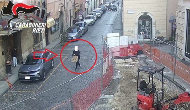 ►VIDEO – Tutti i dettagli e gli spostamenti del rapinatore delle Poste di viale Matteucci