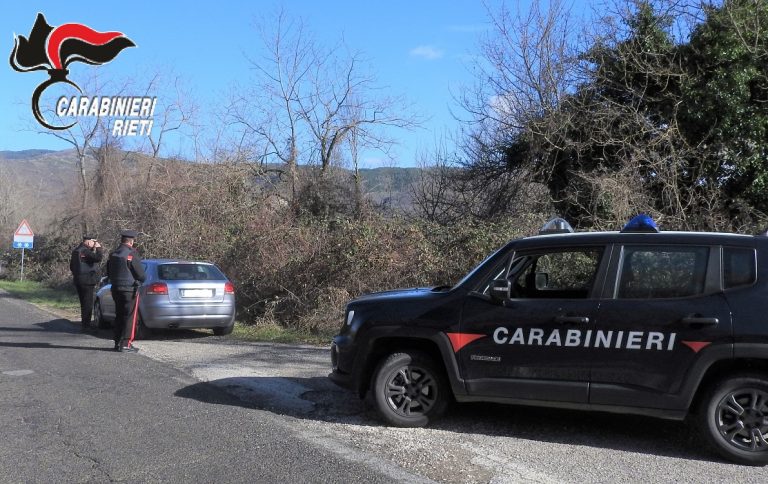 Si ribalta con l’auto e si rifiuta di sottoporsi ai controlli per droga e alcool