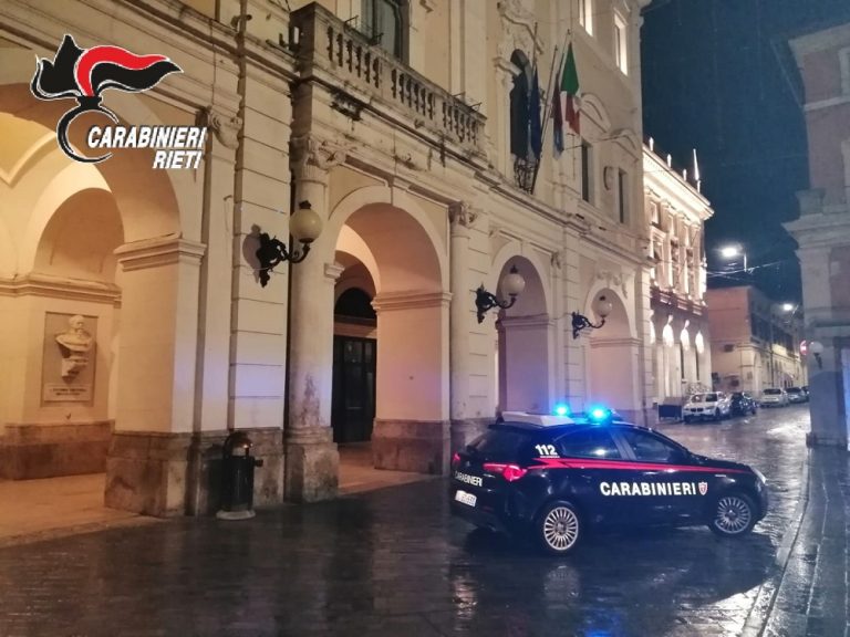 Si aggirava in stato confusionale nel centro storico di Rieti. Denunciata per false generalità