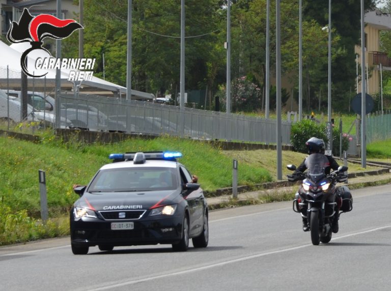 Arrestati due italiani per spaccio di hashish, eroina e cocaina