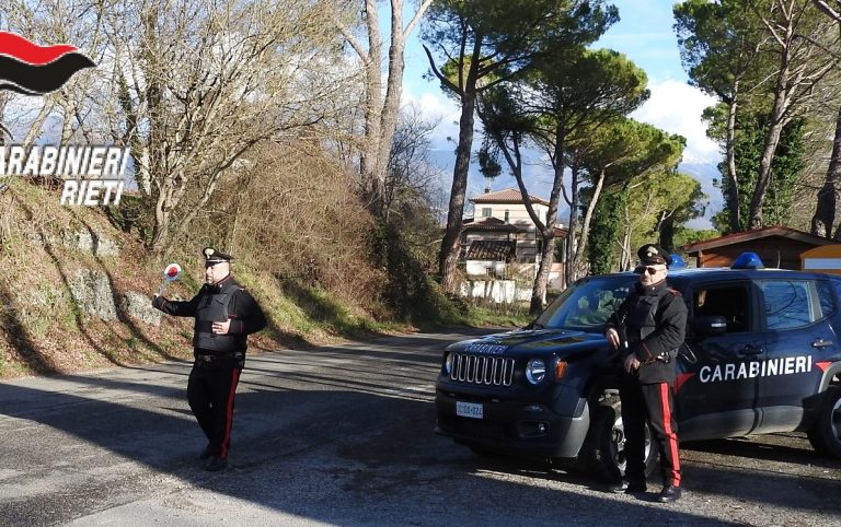 Fermata un’auto con a bordo due persone: uno straniero era imbottito di droga