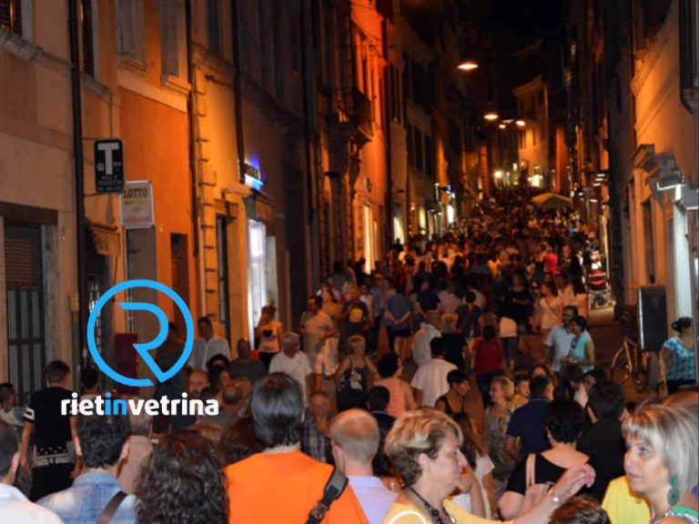 Notte Bianca di Rieti 2025: si ricercano artisti di strada, musicisti