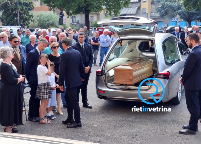 Commozione per l’Addio a Giuseppe Emili