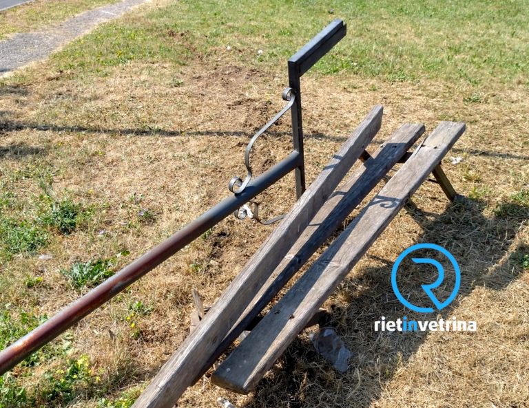 Vandali in azione nel Parco di Micioccoli “Croce Rossa Italia”