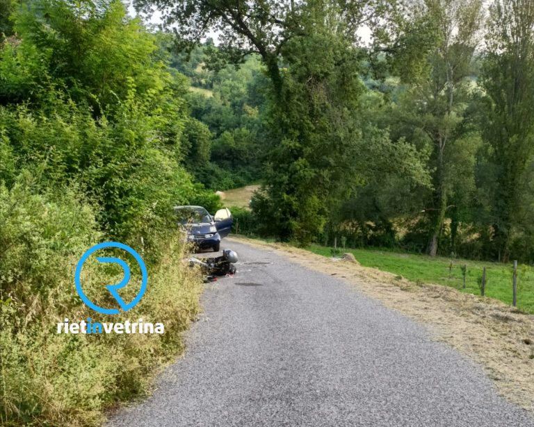 Scontro auto – motorino: ragazzo finisce ricoverato in ospedale