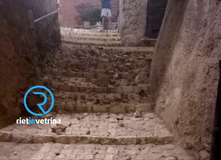 Fienile crolla vicino le abitazioni a Petrella Salto: sul posto sindaco e Vigili del Fuoco