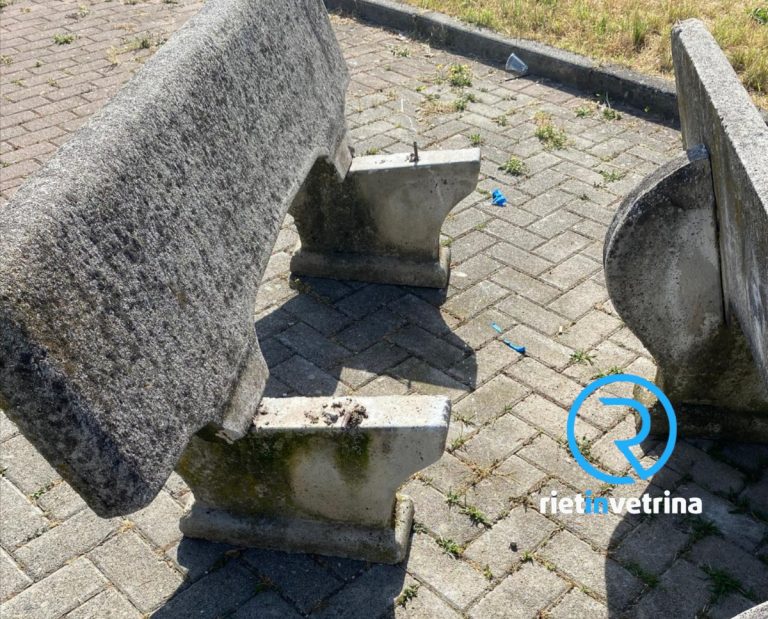 SEI TU IL REPORTER – “Vandalizzate e distrutte le panchine dei Giardinetti di Campoloniano”