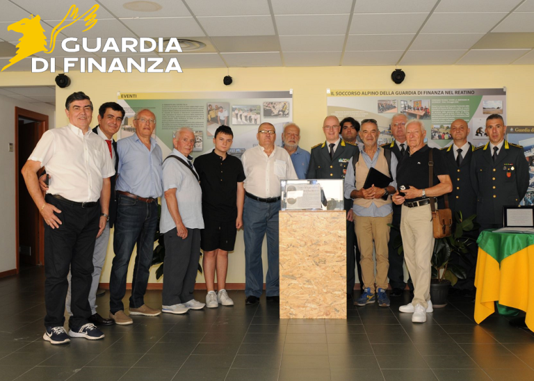 Al Comando Guardia di Finanza di Rieti in esposizione Il medaglione di confine tra Stato Pontificio e Regno delle due Sicilie