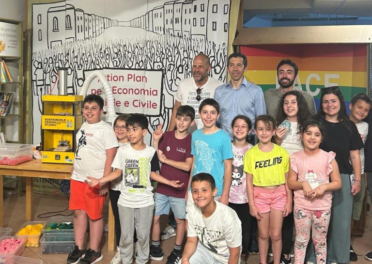 Laboratorio partecipato e coinvolgente a Rieti: “Dalla plastica usa e getta agli oggetti di design”