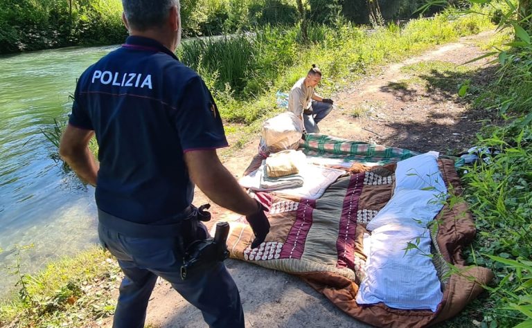 Denunciati quattro magrebini noti alle Forze dell’Ordine, bivaccavano sotto Ponte Cavallotti