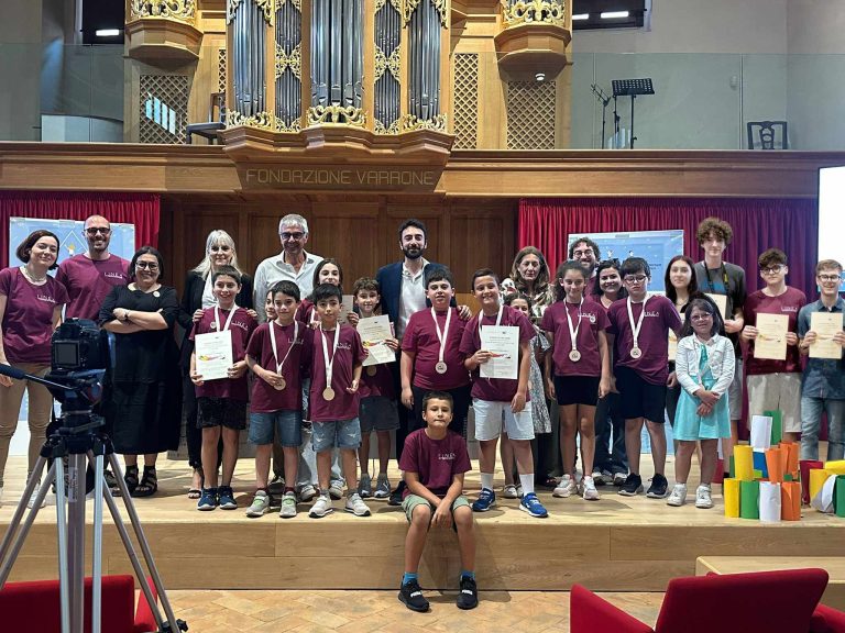 Larga adesione e intense emozioni per la chiusura dell’anno della SOU e dell’Atelier