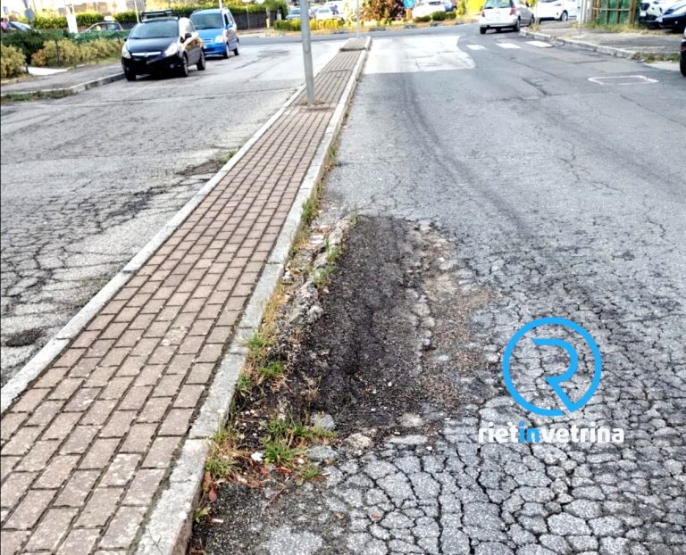 SEI TU IL REPORTER di Rietinvetrina – “Riasfaltate anche via Sandro Pertini. Si sta sbriciolando”