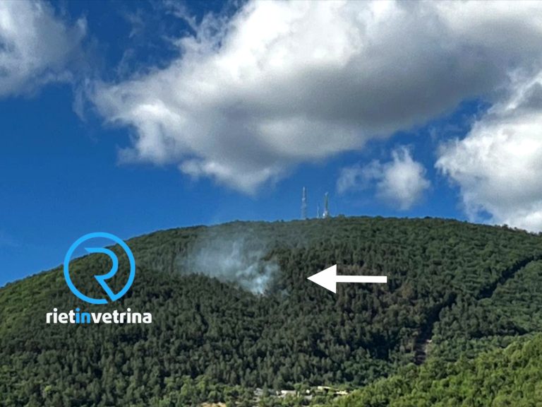 Tutto da rifare. Un focolaio su Monte Calcarone si sta riattivando: allertati i Vigili del Fuoco
