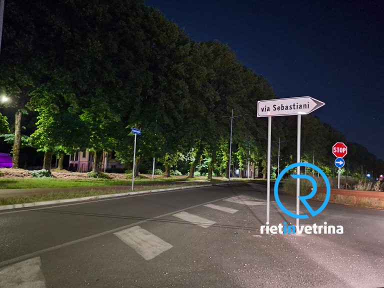 SEI TU IL REPORTER di Rietinvetrina – “Lo svincolo direzione Salaria per Roma totalmente al buio dalla Caserma dei VVF”