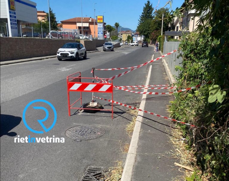 SEI TU IL REPORTER di Rietinvetrina – “Per isolare un tombino pedoni costretti a camminare tra le auto”