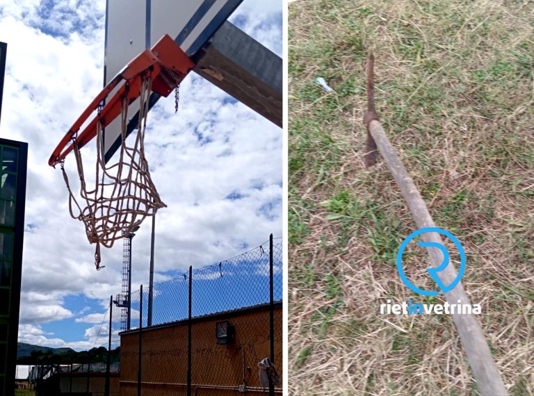 Vandali in azione con un piccone a Santa Rufina: danni al campo sportivo