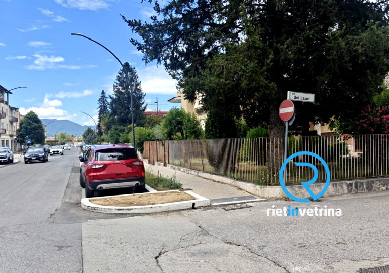 SEI TU IL REPORTER di Rietinvetrina – Giuliano: “In via Borsellino creati posteggi sotto i 5 metri dagli incroci. Visibilità pari a zero”