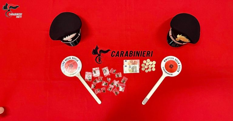 Spaccio tra extracomunitari, arrestato minorenne per cessione di hashish