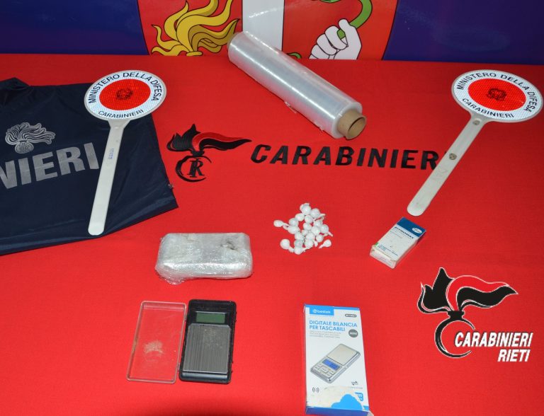 Blitz dei Carabinieri: smantellato bivacco di magrebini. Avevano hashish pronta per lo spaccio