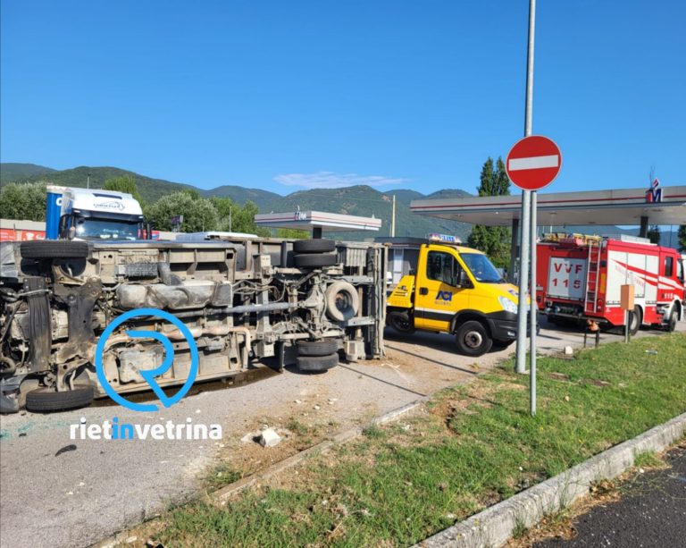 Camion di ribalta sulla Rieti – Terni, strada bloccata