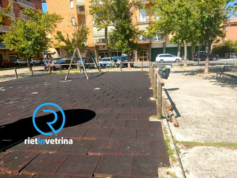 SEI TU IL REPORTER di Rietinvetrina – Alessandro: “Queste le condizioni del Parco di Piazza Tevere. Caduto nel dimenticatoio”