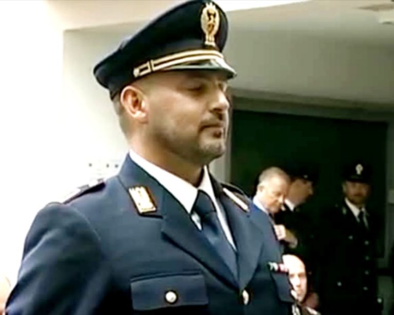 Tragedia in provincia di Lucca, scivola in un dirupo e perde la vita. Addio a Marco, poliziotto sabino