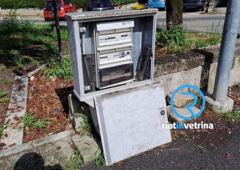 SEI TU IL REPORTER di Rietinvetrina – “In via Campoloniano quadro elettrico aperto e alla portata di tutti”