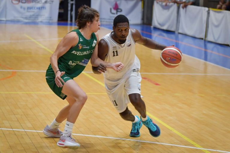 Problema gastrointestinale per Darius Perry, salta l’amichevole con la Fortitudo Bologna