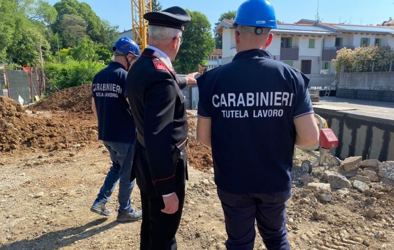 Sospesa attività pubblica ed un cantiere edile per lavoro nero: tre datori di lavoro denunciati. Sanzioni per 12.000 euro