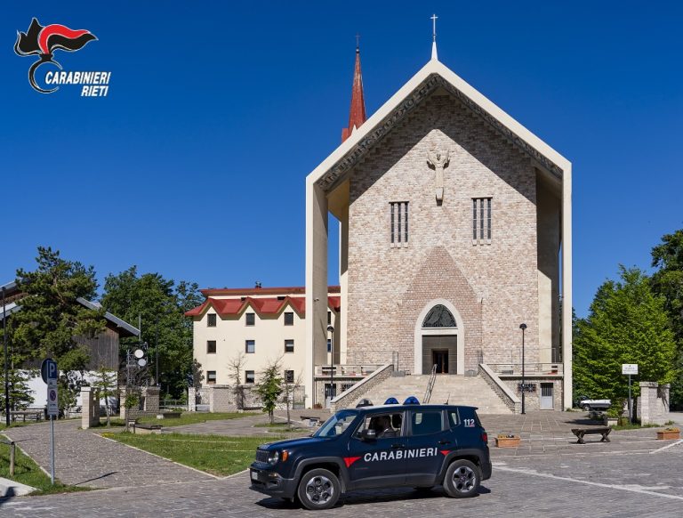Terminillo, donna minaccia di morte una cameriera: arrestata
