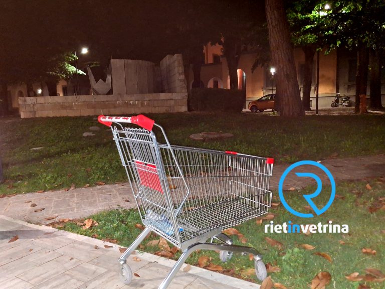 SEI TU IL REPORTER – “Nei Giardini di Ito abbandonato un carrello della spesa”