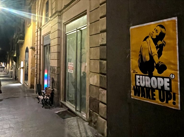 Bløcco studentesco Rieti: Per ricordare Iryna Zarutska gigantografie e manifesti in tutta Italia