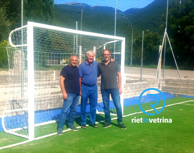 Il neo-costituito Rione Vazia dona nuove reti al campetto da calcio della Parrocchia
