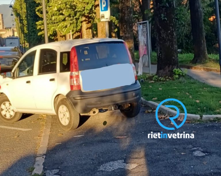 SEI TU IL REPORTER – Antonella: “Vero che i posteggi sono pochi, ma evitiamo l’auto sui marciapiedi!”