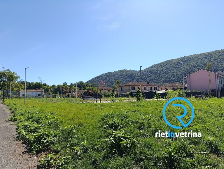 SEI TU IL REPORTER di Rietinvetrina – “A quando il taglio erba nel nuovo Parco di Villa Reatina?”