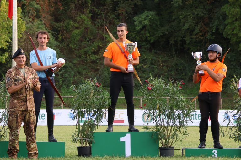 Giorgio Antonelli, trionfo reatino nel tiro con l’arco a cavallo: ora il Mondiale in Tennessee